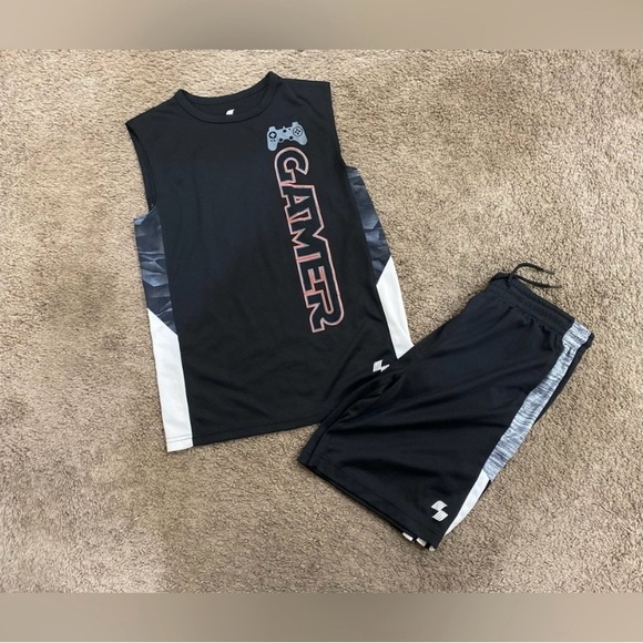 Boys Children’s Place Activewear Gamer set size 10/12 - Picture 1 of 6